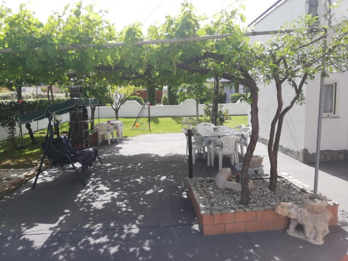 Villa Miriade B&B Πέστουμ Εξωτερικό φωτογραφία