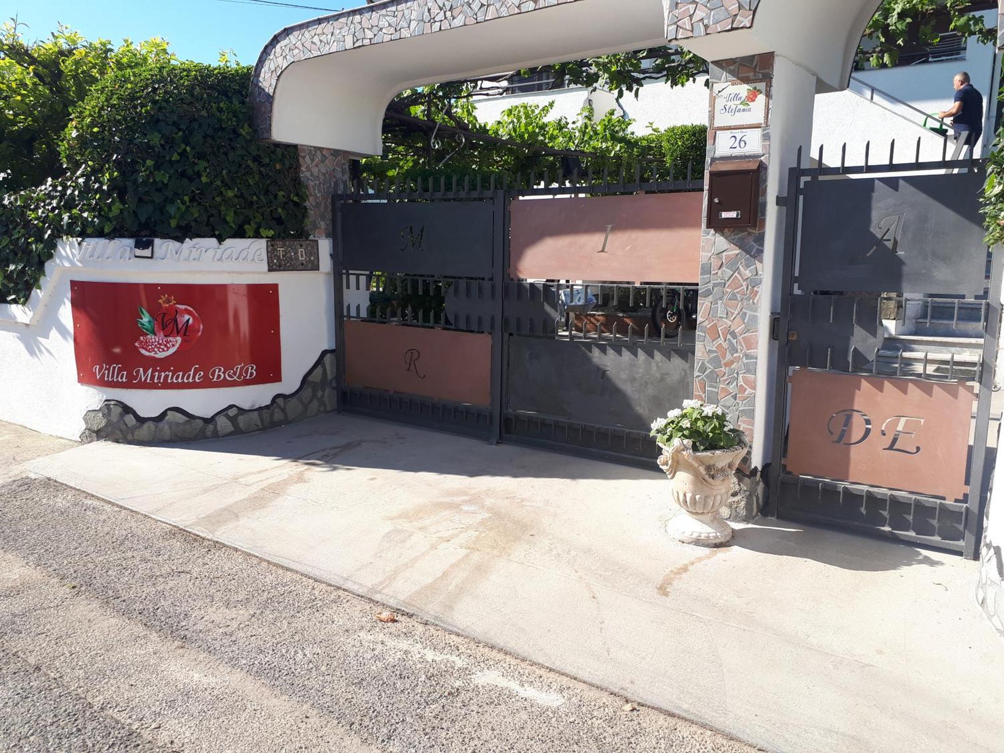 Villa Miriade B&B Πέστουμ Εξωτερικό φωτογραφία